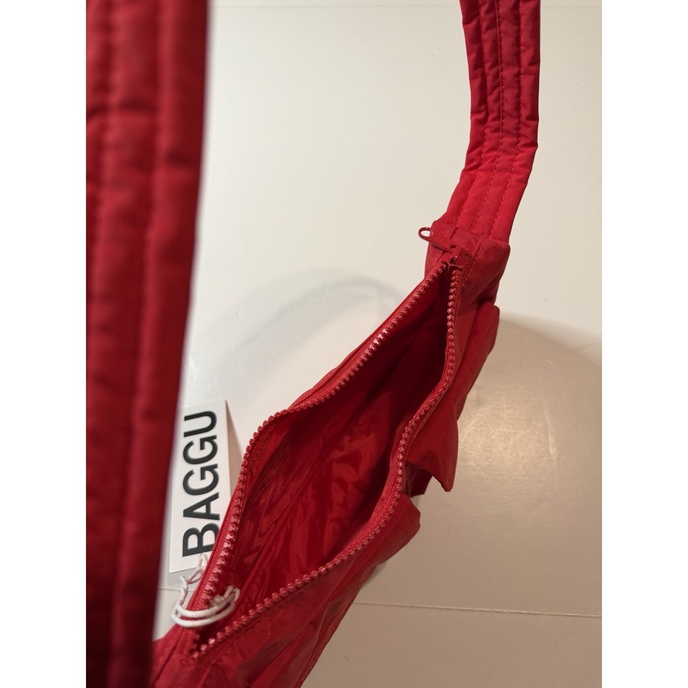 Baggu Cargo Shoulder Bag Candy Apple Red Nylon Baguette Purse NWT - Picture 5 of 8
